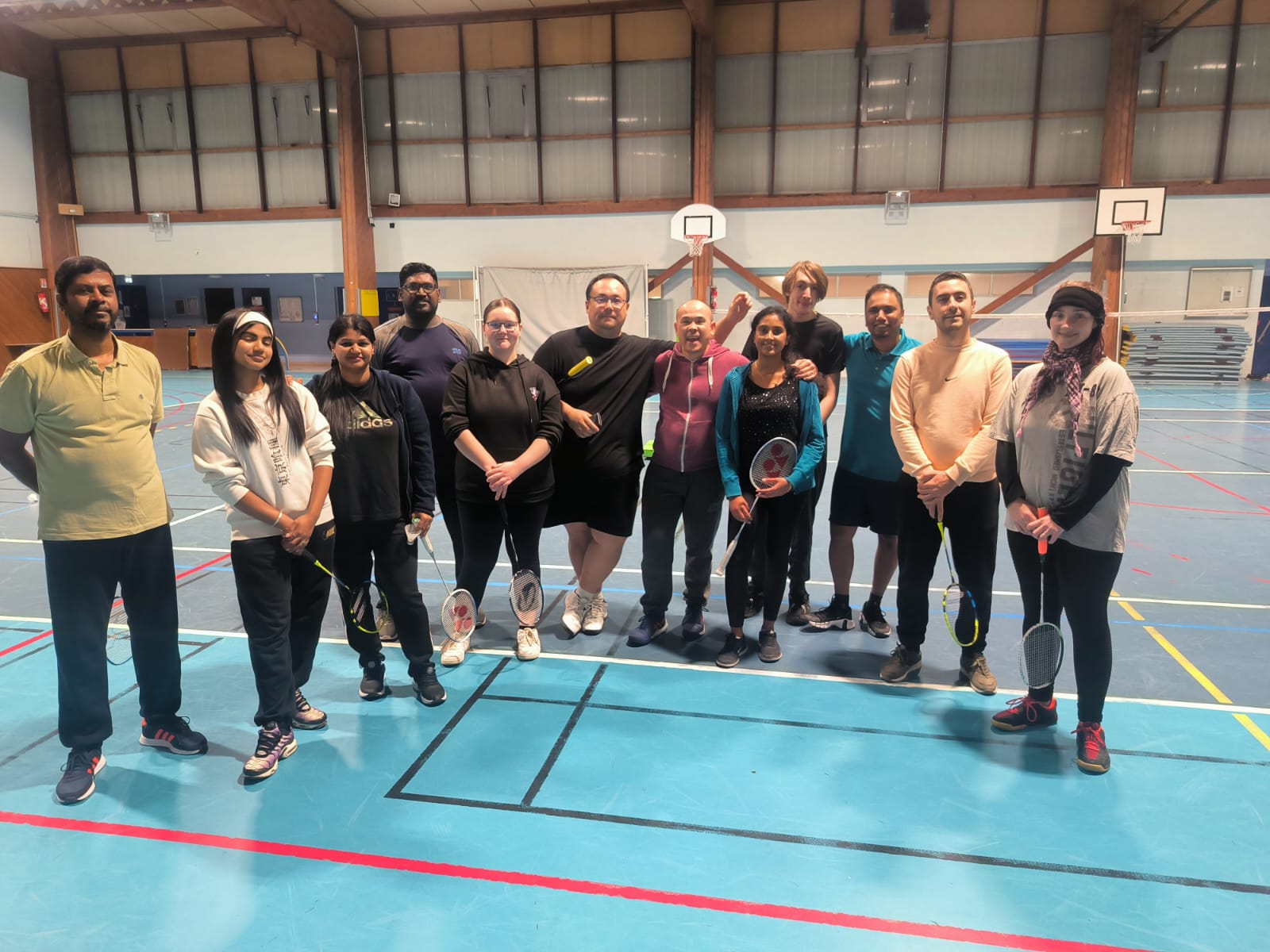 You are currently viewing Badminton tournoi de Noël le 22 décembre 2025